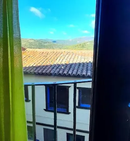 La Duena I *